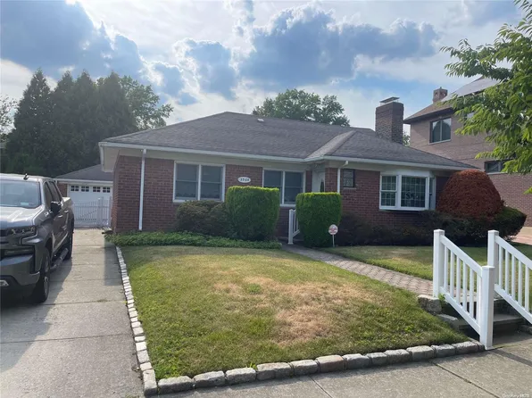 33-68 159th Street, Flushing, NY 11358