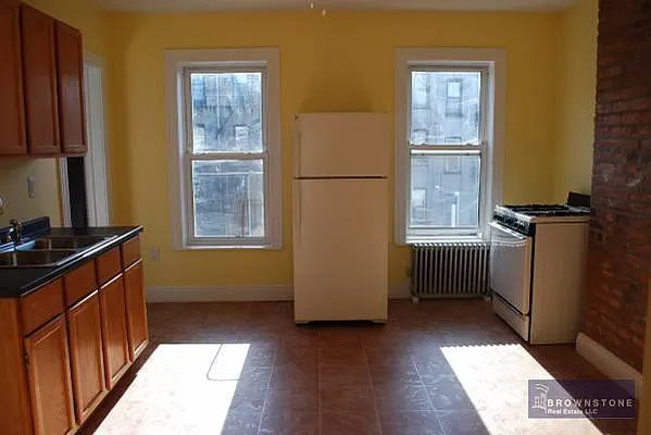 Rented by Brownstone Real Estate | media 35