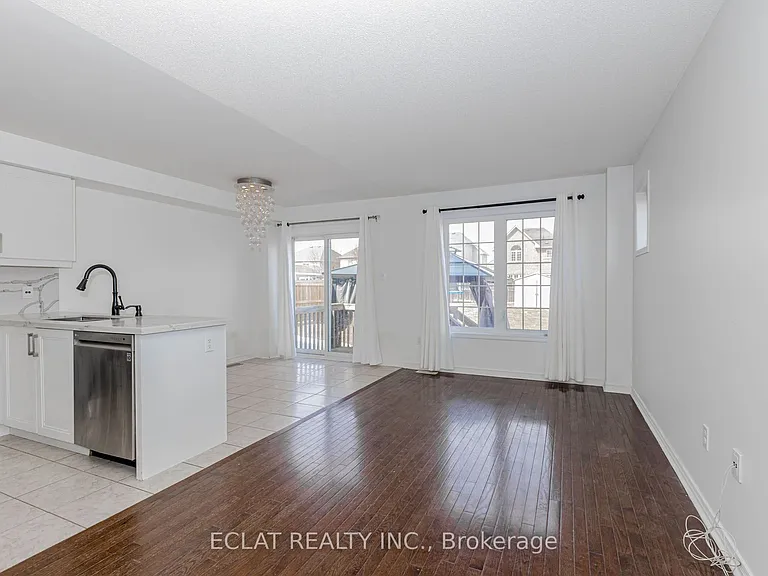 2 Lancaster Ct — Photo 11