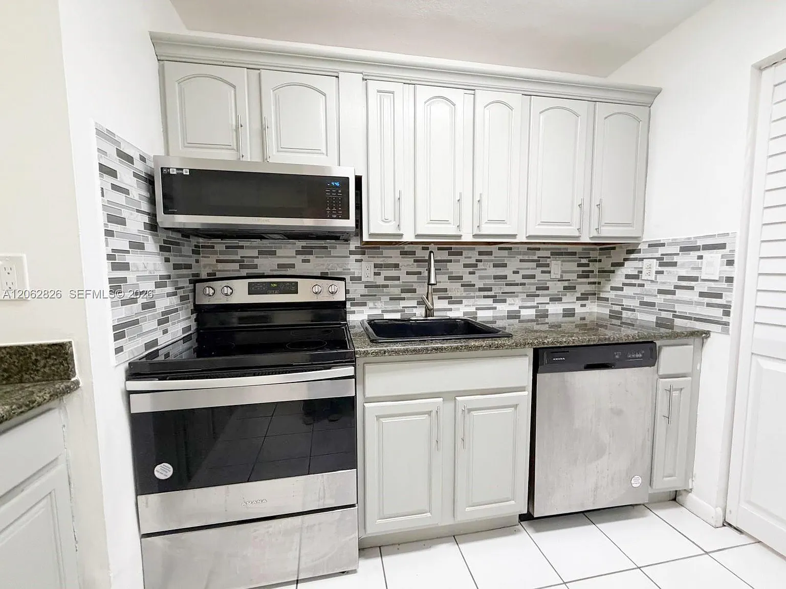 Carmel Lakes Condo No 7 — Photo 1
