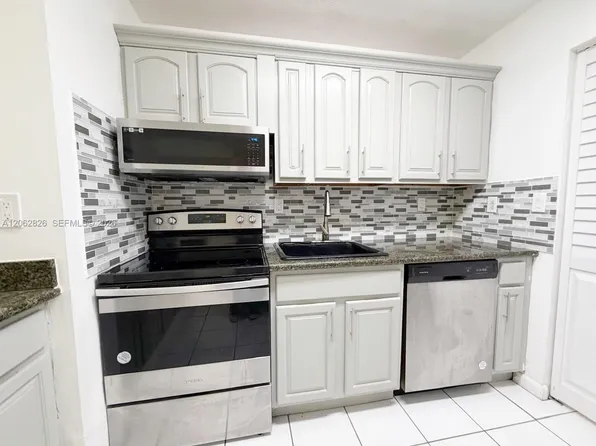 20681 NE 4th Pl APT 101, Miami, FL 33179