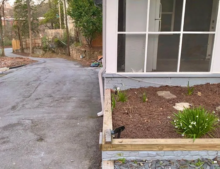 Seperate Entry Driveway & Parking