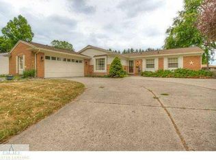 3721 Colchester Rd, Lansing, MI 48906