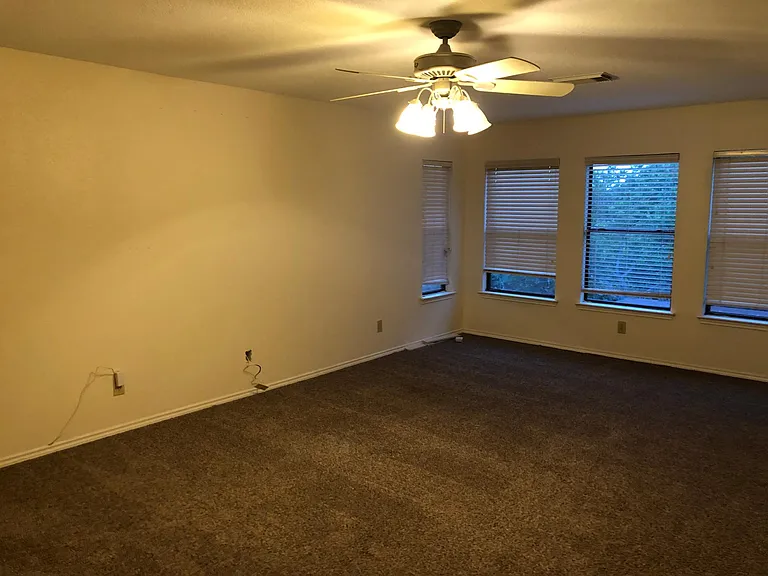 11419 Amhurst Dr — Photo 14