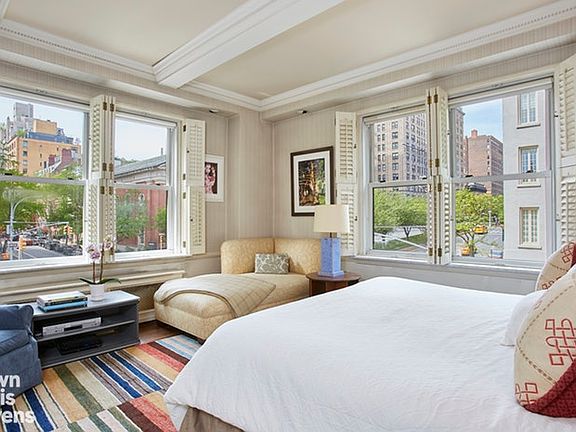 5th image of 1133 Park Ave