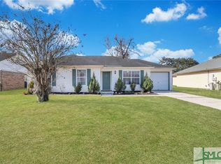 19 Little River Dr, Savannah, GA 31419