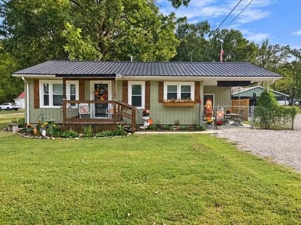 420 Haslip St, Saltillo, TN 38370