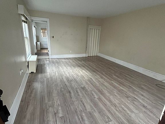 5th image of 1109 Bryn Mawr St