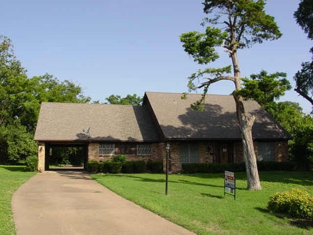 1st image of 507 Willow Cir