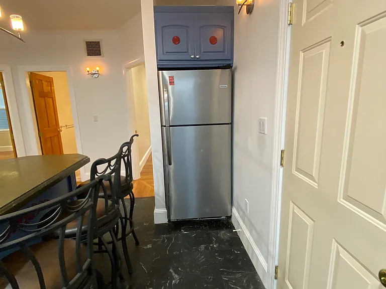 200 Hyde Park Ave #3 — Photo 5