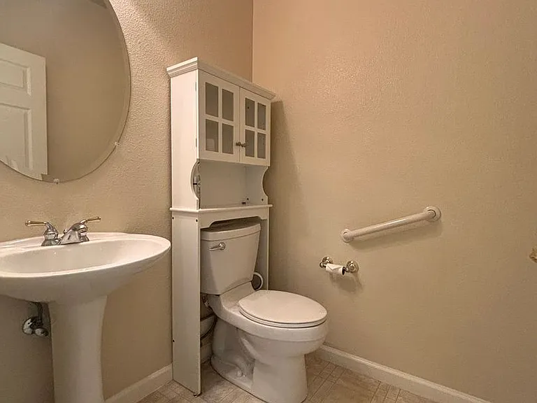1532 Alton Ln — Photo 7
