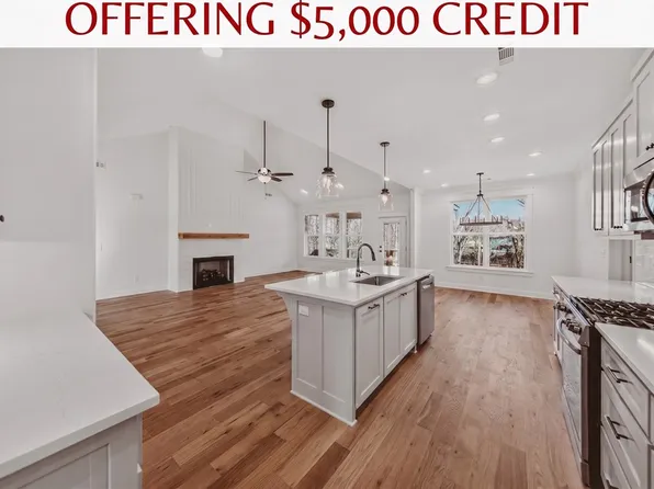 26 Smart Ln, Bella Vista, AR 72715