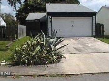 1st image of 104 Country Club Ln