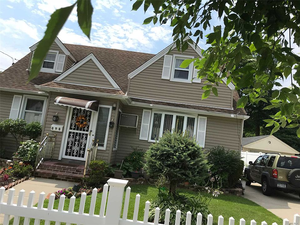 1st image of 898 Goodrich St
