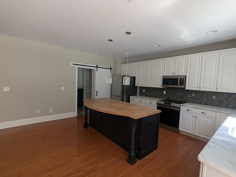 7894 Woodmere Dr — Photo 12