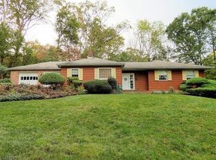 1303 Hemlock Dr, Bridgewater, NJ 08807