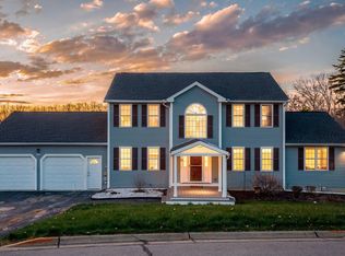 11 Barberry Street, Hooksett, NH 03106