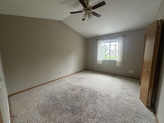 5th image of 1302 Lindsay Way