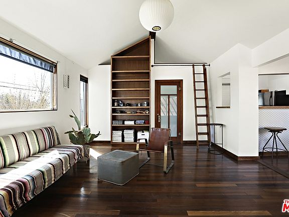 3rd image of 1314 Allesandro St
