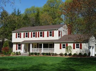 367 Harvey Ct, Wyckoff, NJ 07481
