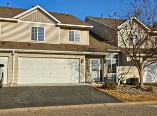 1749 Sandstone Curv, Shakopee, MN 55379