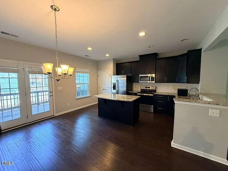 112 Brier Summit Pl — Photo 4