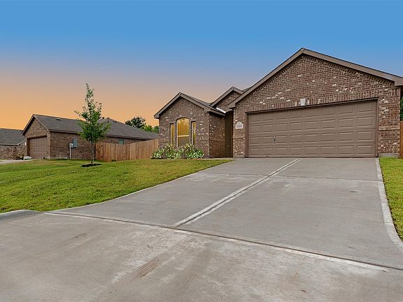 2nd image of 12443 Lake Conroe Hills Dr
