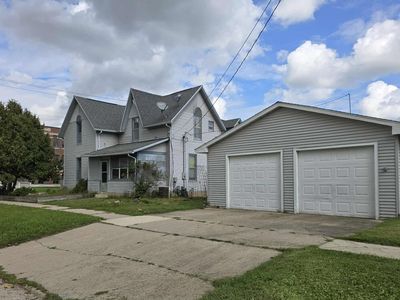 211 Vernon St, Decorah, IA, 52101