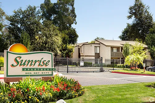 Sunrise Apartments Photo 1