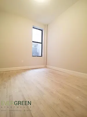 Rented by Evergreen Apartments BK | media 6