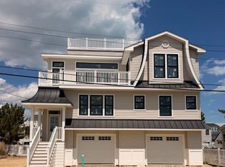 19 W Lavenia Ave, Brant Beach, NJ 08008