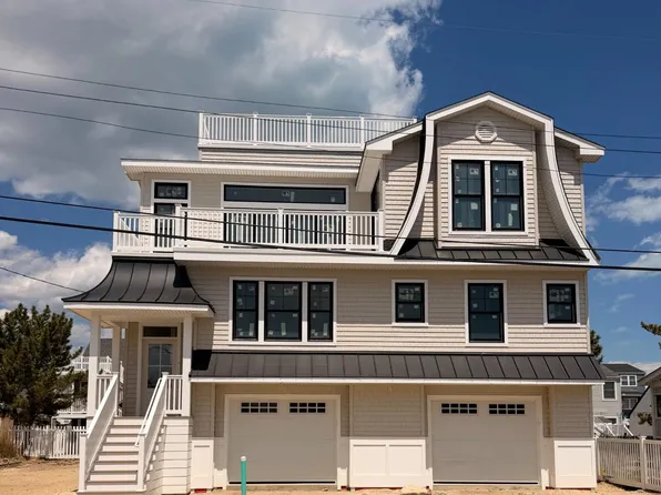 19 W Lavenia Ave, Brant Beach, NJ 08008