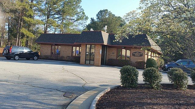 1st image of 420 Bracey Ln
