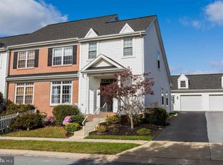 513 Providence Ct, Lititz, PA 17543