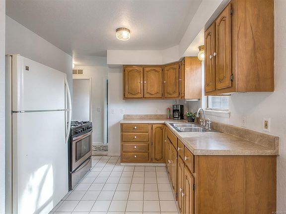 4th image of 2615 S 69th Ave W