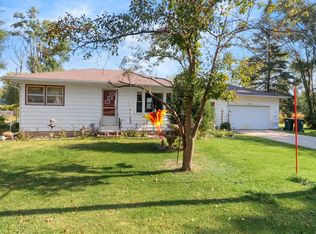 N1270 Maple Rd, Genoa City, WI 53128