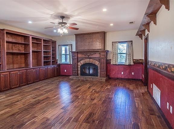 3rd image of 6335 County Road 4095