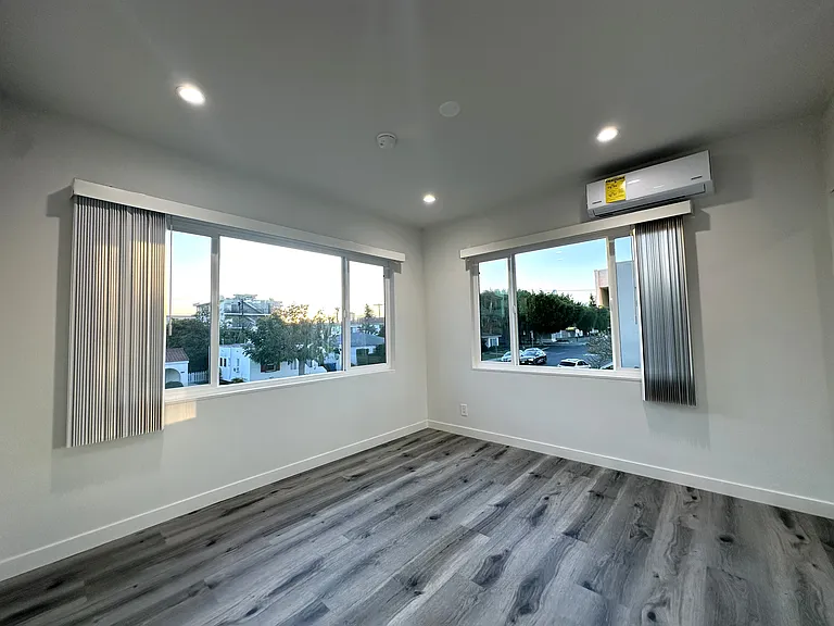 1720 Butler Ave #5A — Photo 10