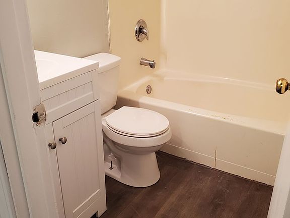 5th image of 750 Demaret Dr APT 2