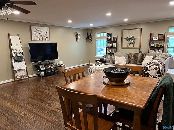 4th image of 4312 Tawannah Cir W