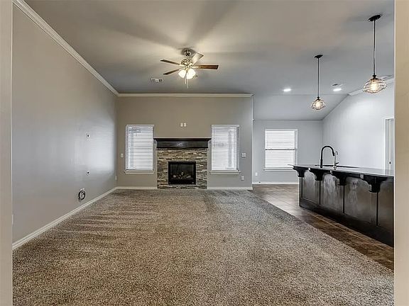 4th image of 10017 NW 140th St