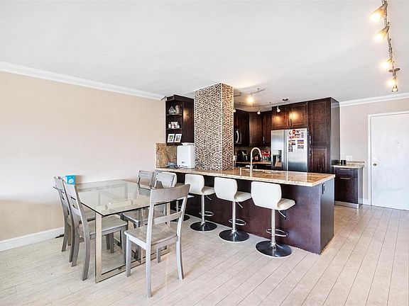 3rd image of 110 S Shore Dr APT 6D
