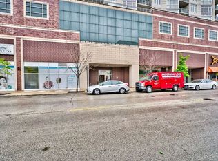 1134 W Granville Ave #917, Chicago, IL 60660