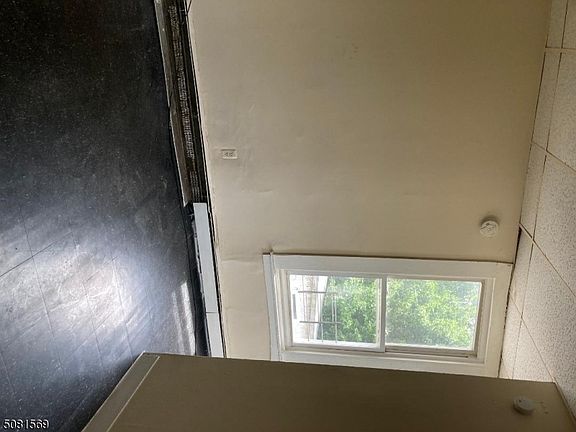 5th image of 19 Main St #3