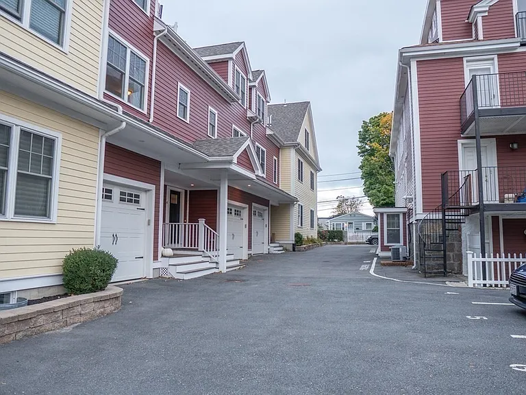 9 Park St #4 — Photo 23