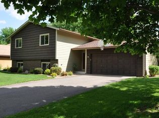 11821 98th Pl N, Maple Grove, MN 55369