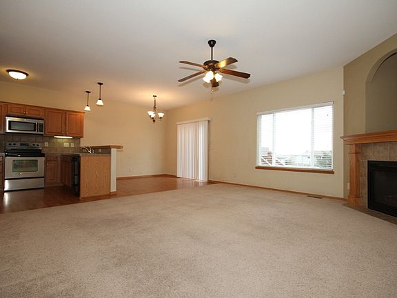 2nd image of 1815 Lydia Ln