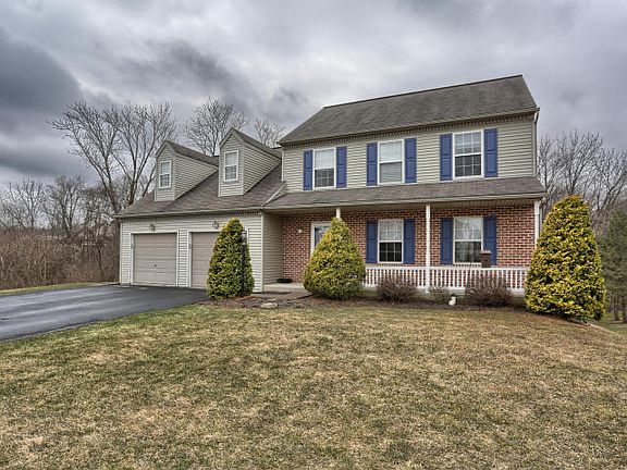 2nd image of 15 Winchester Cir #L-0185