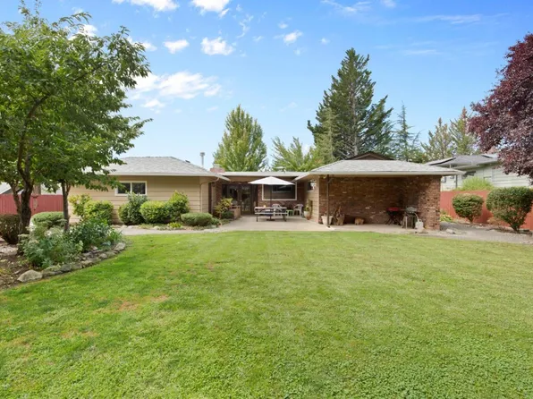 2243 Scoville Rd, Grants Pass, OR 97526