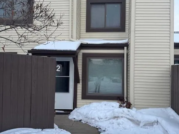 1015 N 39th St #A-2, Grand Forks, ND 58203